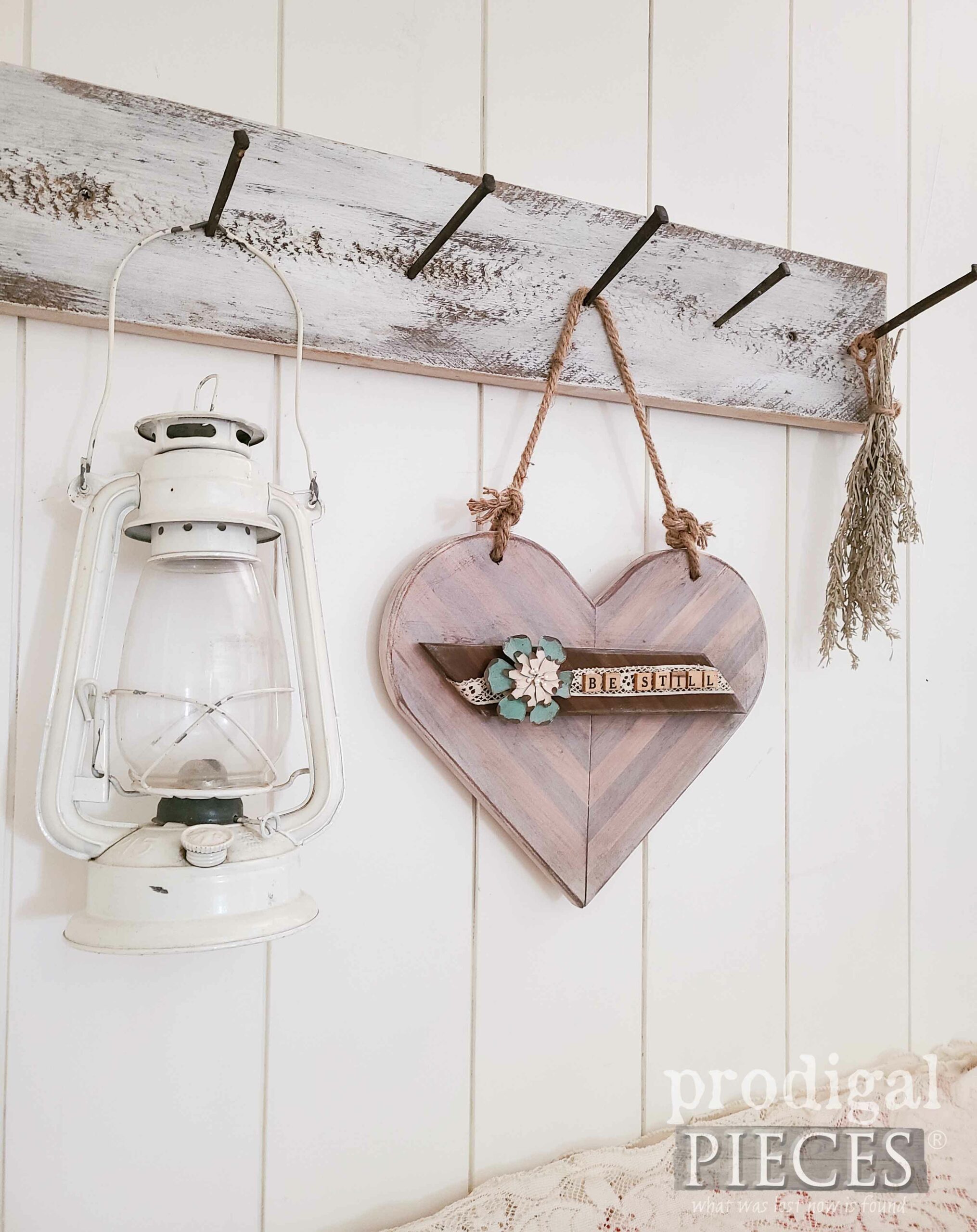 DIY Reclaimed Wooden Heart | shop.prodigalpieces.com #prodigalpieces